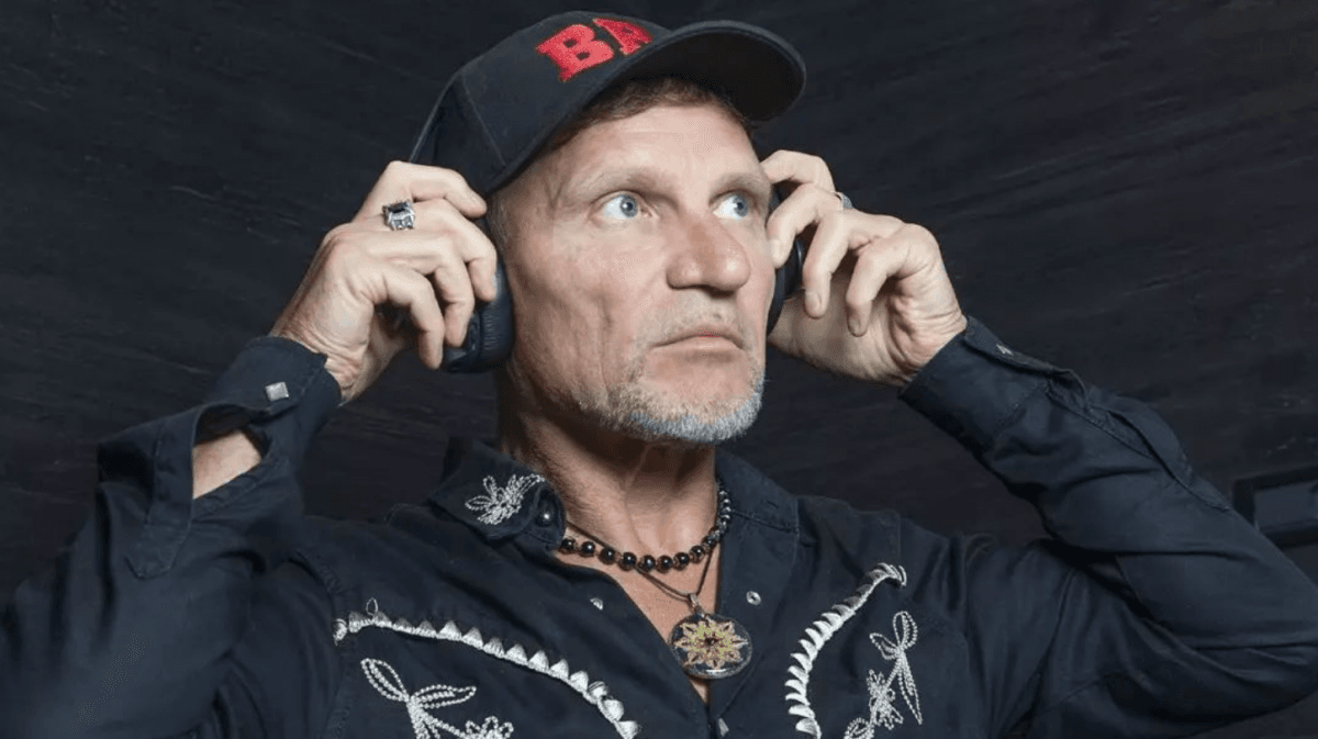 Як викорінити ворожу музику в Україні та що робити з "перевзутими" артистами?