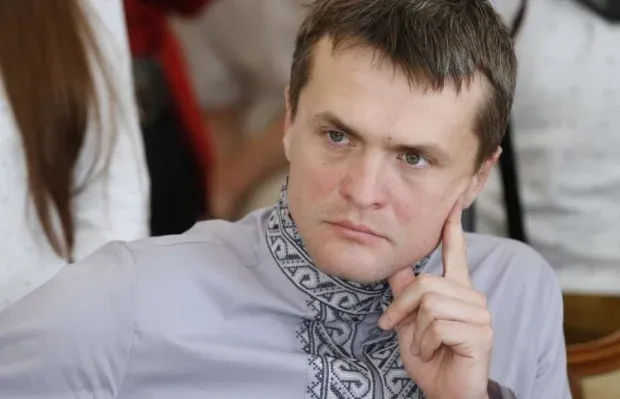 Луценко: Легше перейти кордон з Росією і повернутись, ніж перевестись до іншого підрозділу Луценко: Легше перейти кордон з Росією і повернутись, ніж перевестись до іншого підрозділу
